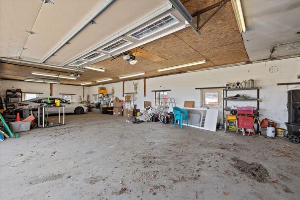 Garage, Interior