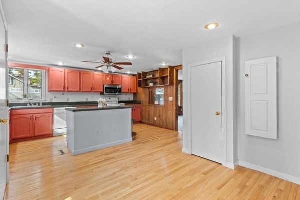 Interior, Kitchen, Recessed Lighting, Wood Texture Flooring