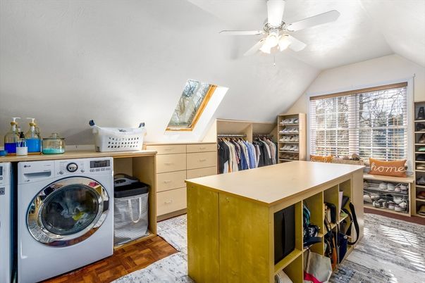 Interior, Washer, Wood Texture Flooring