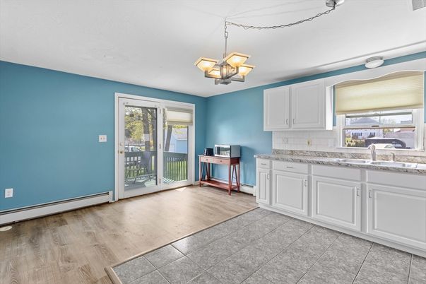 Chandelier, Interior, Kitchen, Wood Texture Flooring