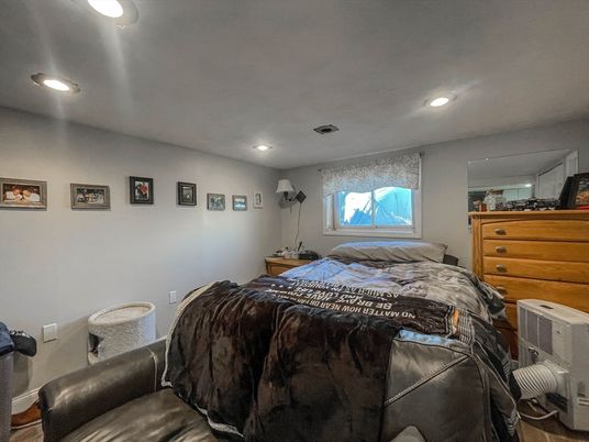 Bedroom, Interior, Recessed Lighting
