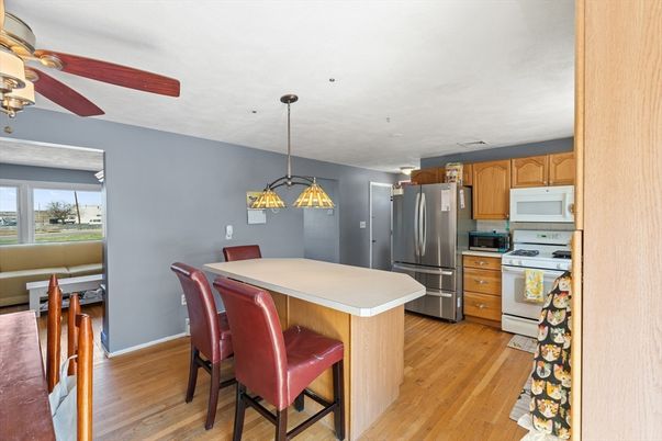 Dining room, Interior, Kitchen, Pendant Lights, Wood Texture Flooring