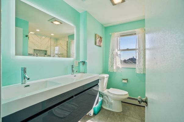 Bathroom, Interior, Recessed Lighting