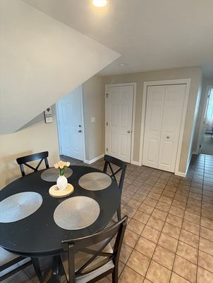 Dining room, Interior, Recessed Lighting