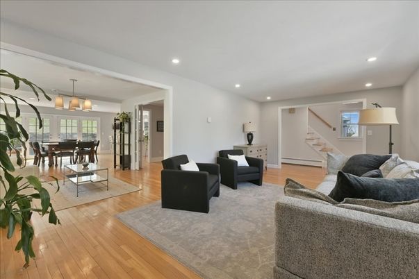 Dining room, Interior, Living room, Pendant Lights, Recessed Lighting, Wood Texture Flooring