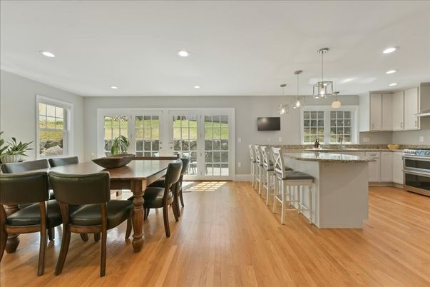 Dining room, Interior, Kitchen, Pendant Lights, Recessed Lighting, Wood Texture Flooring
