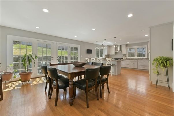 Dining room, Interior, Kitchen, Pendant Lights, Recessed Lighting, Wood Texture Flooring