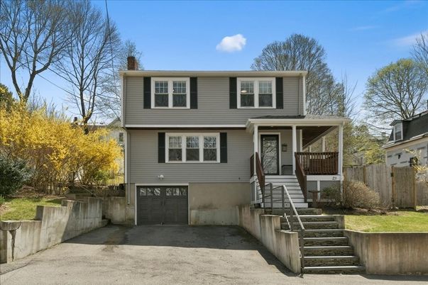 Attached, Exterior, Facade, Raised Ranch