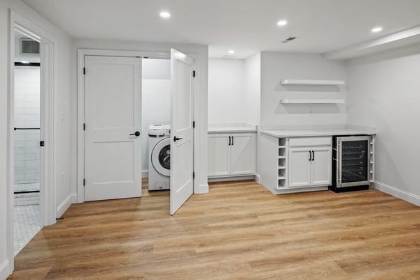 Interior, Recessed Lighting, Utility Closets, Washer, Wood Texture Flooring