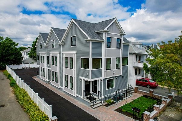 Exterior, Facade, Queen Anne Victorian