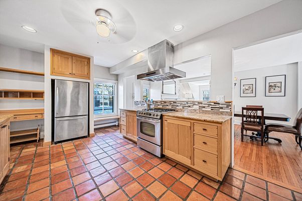 Dining room, Interior, Kitchen, Recessed Lighting, Stainless Steel Appliances, Wood Texture Flooring