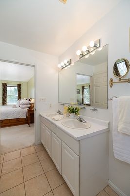 Bathroom, Bedroom, Dual Sink Vanities, Interior