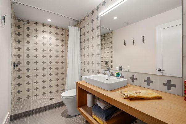 Bathroom, Interior, Recessed Lighting