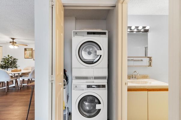 Dining room, Interior, Utility Closets, Washer, Wood Texture Flooring