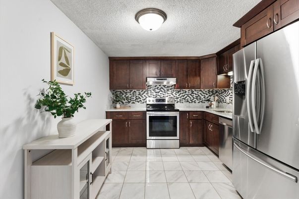 Interior, Kitchen, Marble, Stainless Steel Appliances