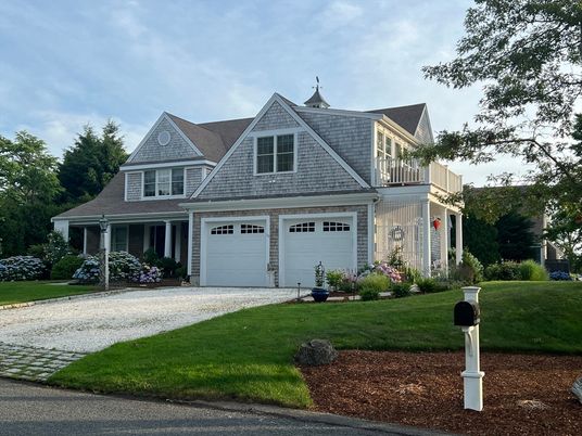 Attached, Exterior, Facade, Cape Cod