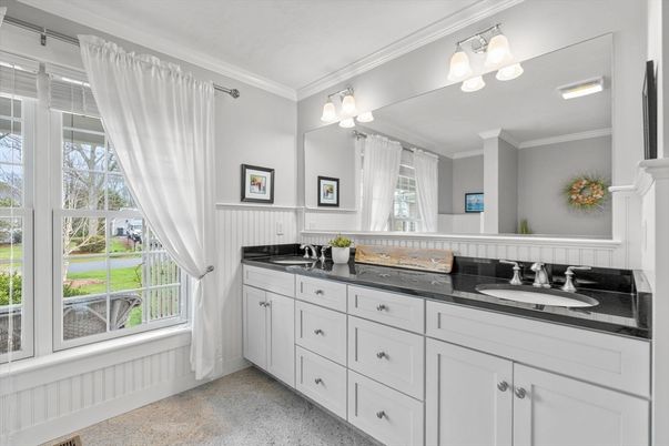 Bathroom, Dual Sink Vanities, Interior