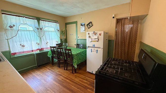 Fireplace, Interior, Kitchen, Wood Texture Flooring
