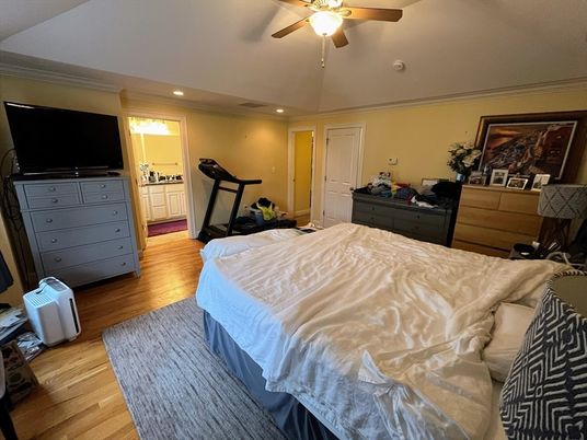 Bedroom, Fitness Equipment, Interior, Recessed Lighting, Wood Texture Flooring