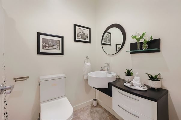 Bathroom, Dual Sink Vanities, Interior