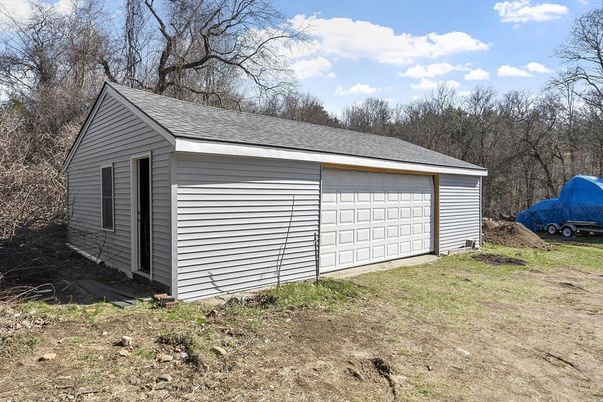 Detached Garage, Exterior