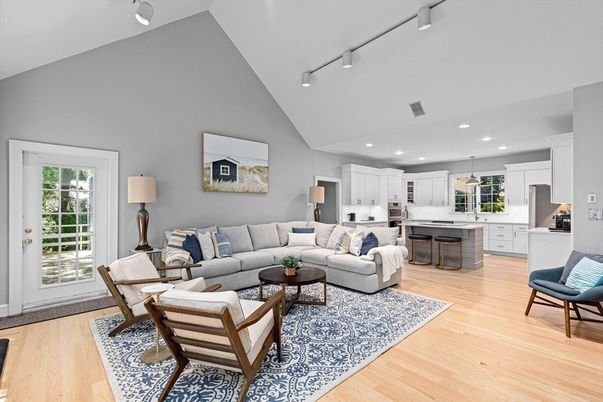 Interior, Kitchen, Living room, Pendant Lights, Recessed Lighting, Wood Texture Flooring