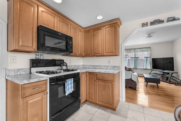 Interior, Kitchen, Living room, Recessed Lighting, Wood Texture Flooring