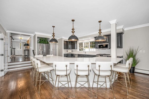 Dining room, Interior, Kitchen, Pendant Lights, Stainless Steel Appliances, Wood Texture Flooring