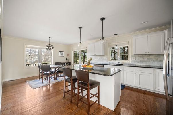 Dining room, Interior, Kitchen, Pendant Lights, Recessed Lighting, Wood Texture Flooring