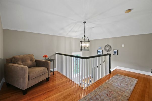 Interior, Pendant Lights, Wood Texture Flooring