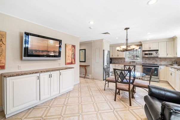 Chandelier, Dining room, Interior, Kitchen, Recessed Lighting, Stainless Steel Appliances