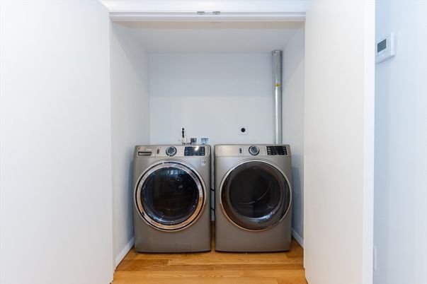 Interior, Utility Closets, Washer, Wood Texture Flooring