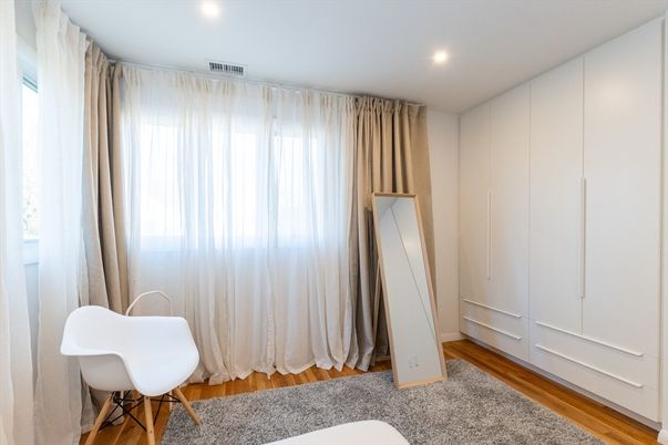 Interior, Recessed Lighting, Wood Texture Flooring