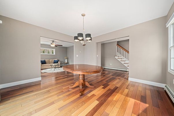 Interior, Pendant Lights, Wood Texture Flooring