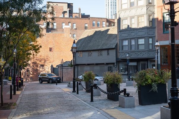 Exterior, Facade, Brick Facade, Rowhouse