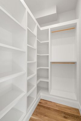 Interior, Walk-in Closets, Wood Texture Flooring