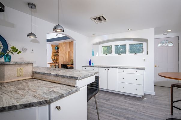 Interior, Pendant Lights, Recessed Lighting, Wood Texture Flooring
