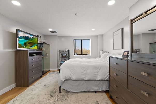 Bedroom, Interior, Recessed Lighting, Wood Texture Flooring