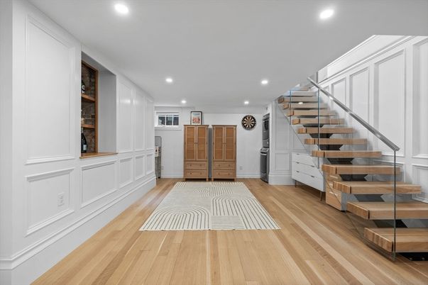 Interior, Recessed Lighting, Wood Texture Flooring
