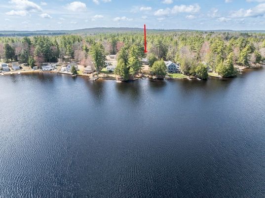 Exterior, Lake