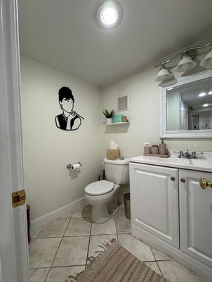 Bathroom, Interior, Recessed Lighting
