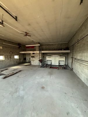 Garage, Interior, Stone Walls