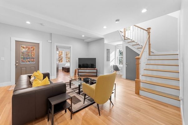 Interior, Living room, Recessed Lighting, Wood Texture Flooring