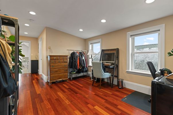 Home Office, Interior, Recessed Lighting, Wood Texture Flooring