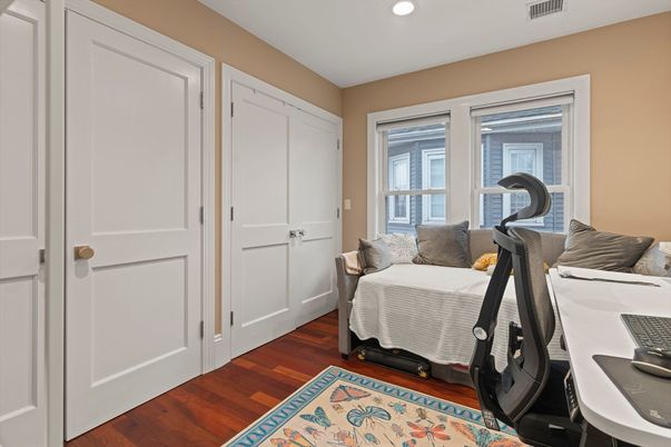 Interior, Recessed Lighting, Wood Texture Flooring