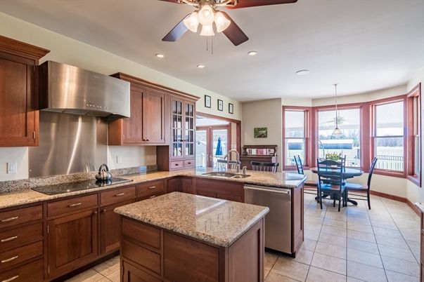 Dining room, Interior, Kitchen, Recessed Lighting, Stainless Steel Appliances