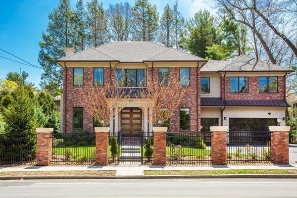 Attached, Exterior, Facade, Brick Facade, Rowhouse