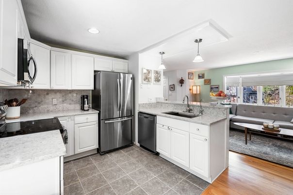 Interior, Kitchen, Living room, Pendant Lights, Recessed Lighting, Wood Texture Flooring