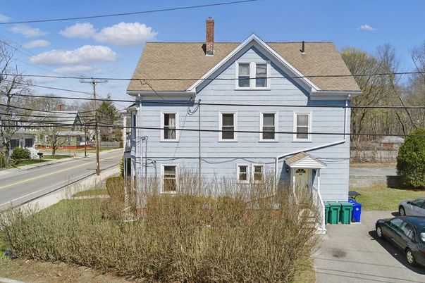 Exterior, Facade, Cape Cod