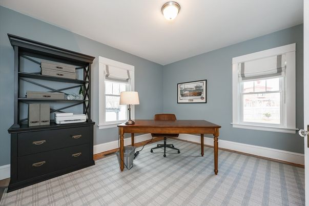 Home Office, Interior